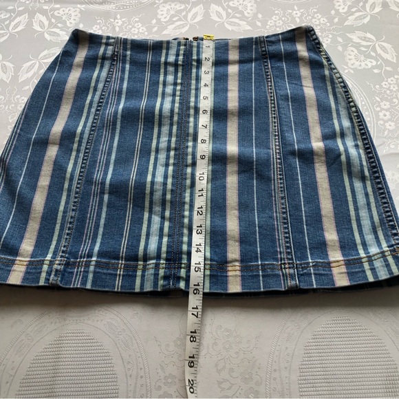 Wild Fable Women’s Size 12 Denim Jeans Mini Skirt Striped Elastic Back Zipped - Picture 10 of 16